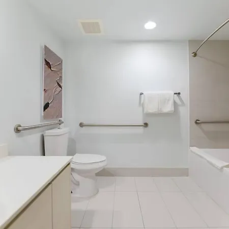 Awesome 2Br Condo Beachwalk Resort Hallandale Beach Esterno foto