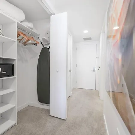 Awesome 2Br Condo Beachwalk Resort Hallandale Beach Esterno foto