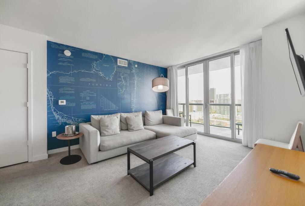 Awesome 2br Beachwalk * Hallandale Beach