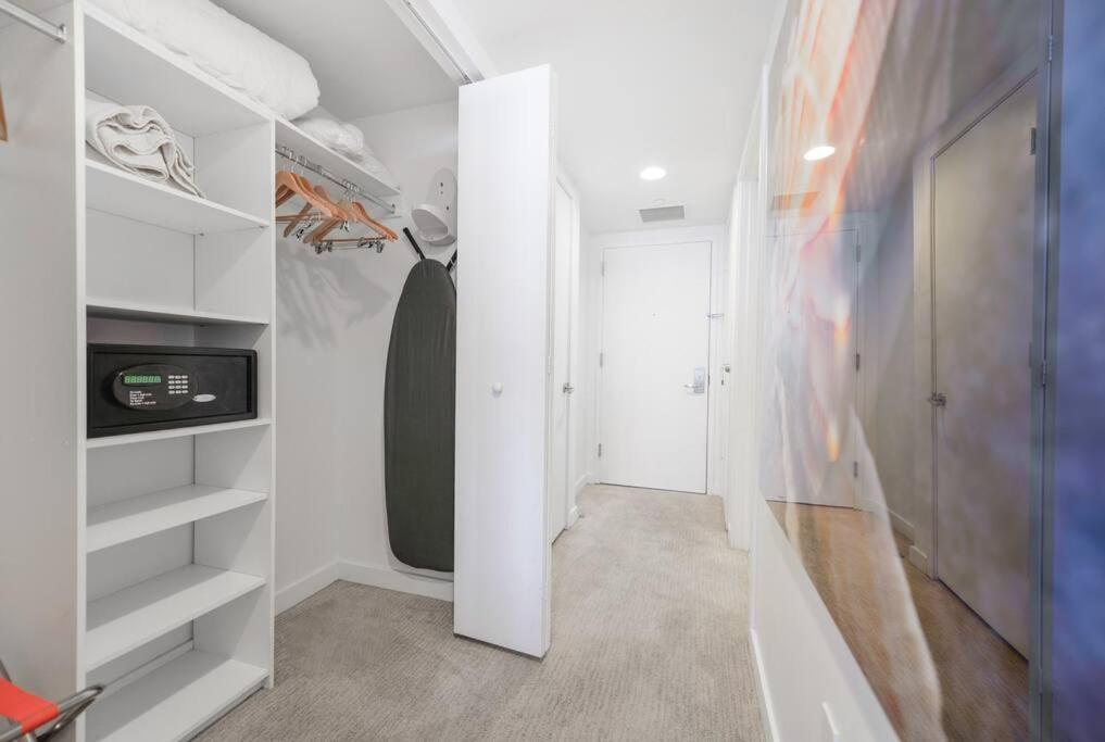 Awesome 2br Beachwalk Hallandale Beach