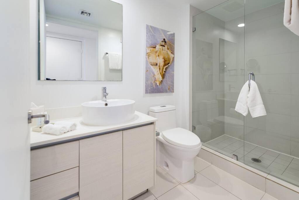 Awesome 2br Beachwalk * Hallandale Beach